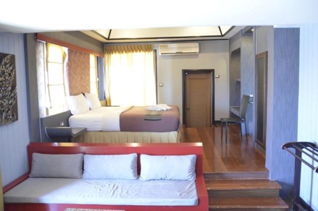 Baan Chalelarn Hotel Hua Hin Room photo