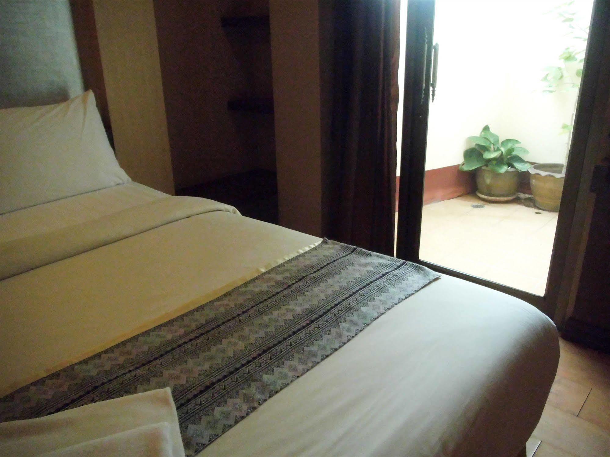 Baan Chalelarn Hotel Hua Hin Exterior photo